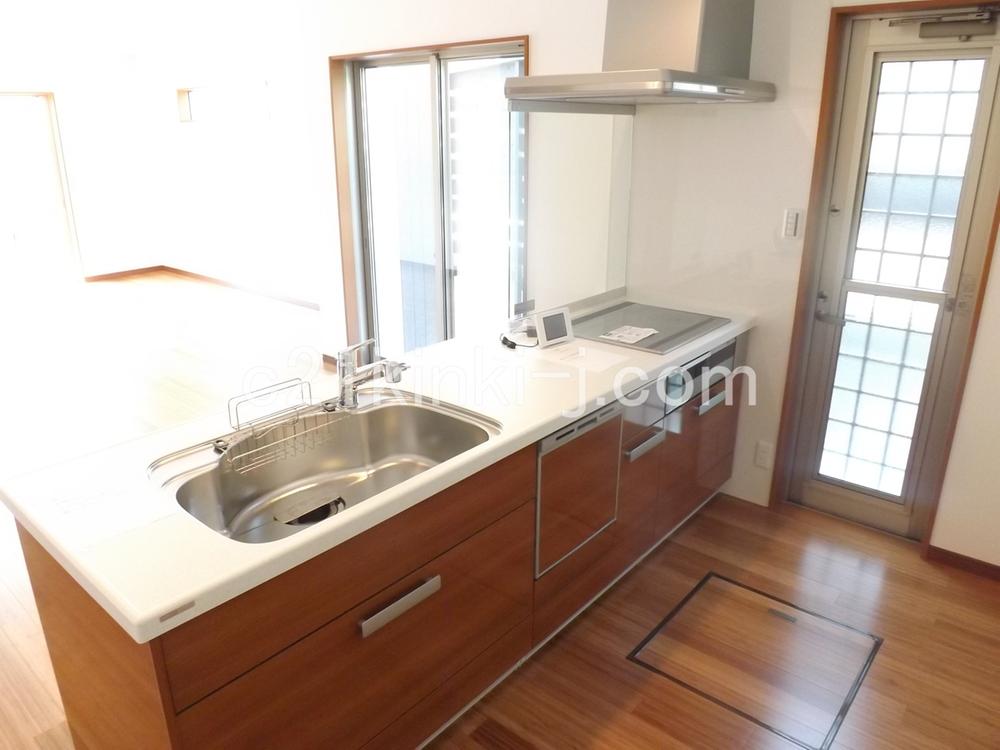 Kitchen. Local photo (kitchen) Living face-to-face kitchen the whole overlooking!