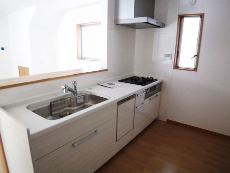 Same specifications photo (kitchen)