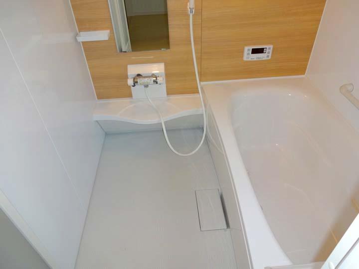 Same specifications photo (bathroom). The company construction Complete property also offers tour. 