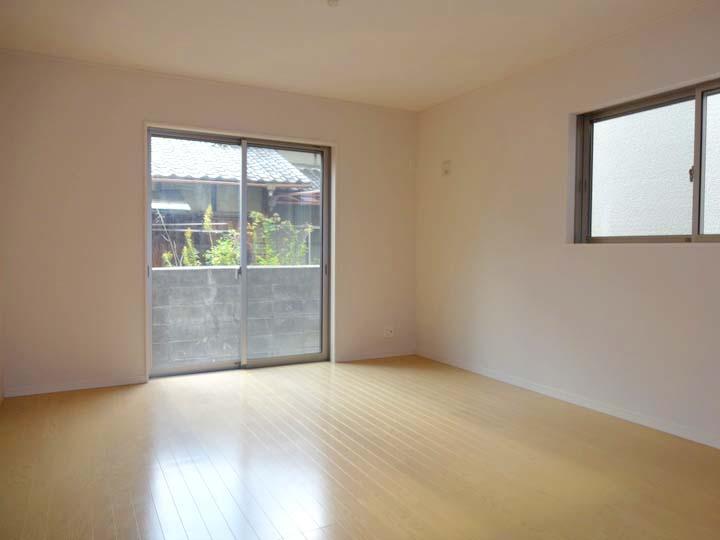 Same specifications photos (living). The company construction Complete property also offers tour. 