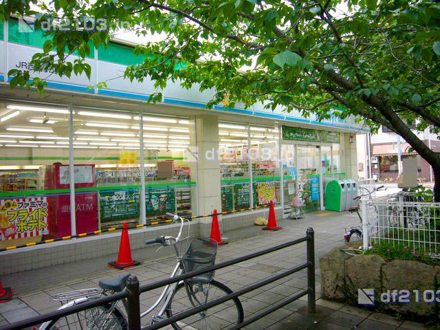 Convenience store. 370m to FamilyMart JR Nishinomiya Station North shop