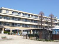 Primary school. Naruo until elementary school 405m