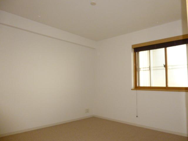 Non-living room. West Western-style
