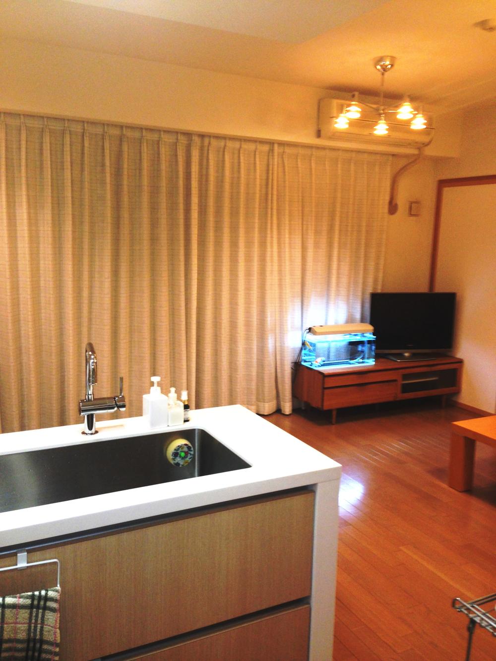 Living. It overlooks the LDK from the kitchen. (December 2013) Shooting
