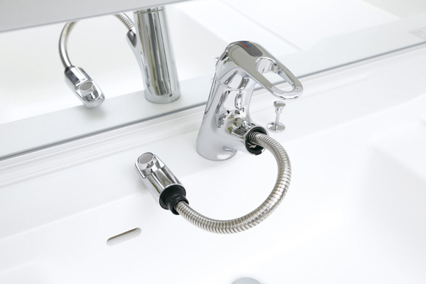 Bathing-wash room.  [Mixing faucet with foam nozzle] Adopt the water wings of small foam nozzle with mixing faucet. So it can stretch the nozzle, It is easy to clean basin bowl (same specifications)