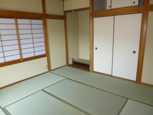 Other room space. Second floor Japanese-style room