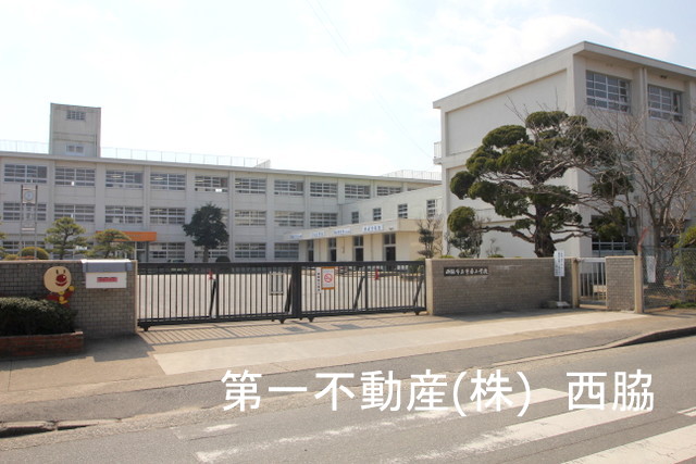 Primary school. Shigeharu up to elementary school (elementary school) 863m