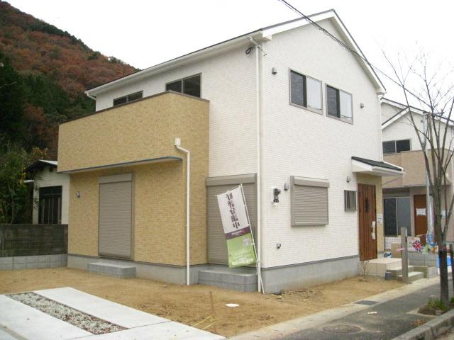 Local appearance photo. Indoor (12 May 2013) Shooting No. 2 place