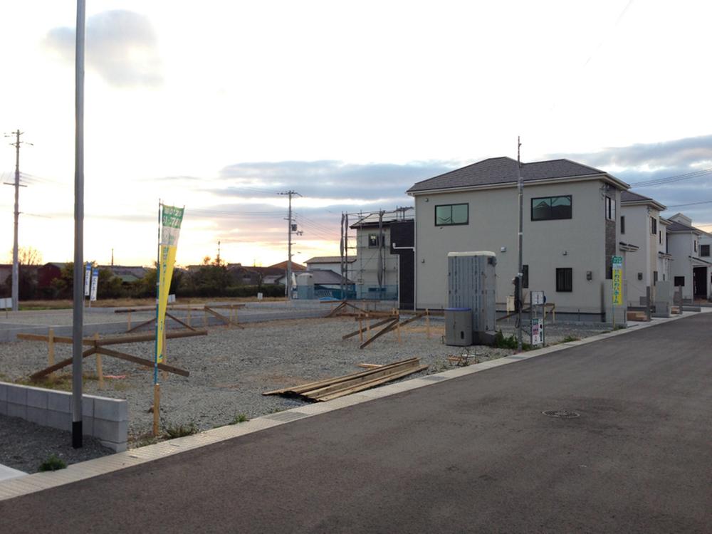 Local appearance photo. Local (11 May 2013) Shooting