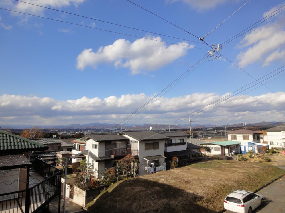 View photos from the dwelling unit. Local (12 May 2013) Shooting