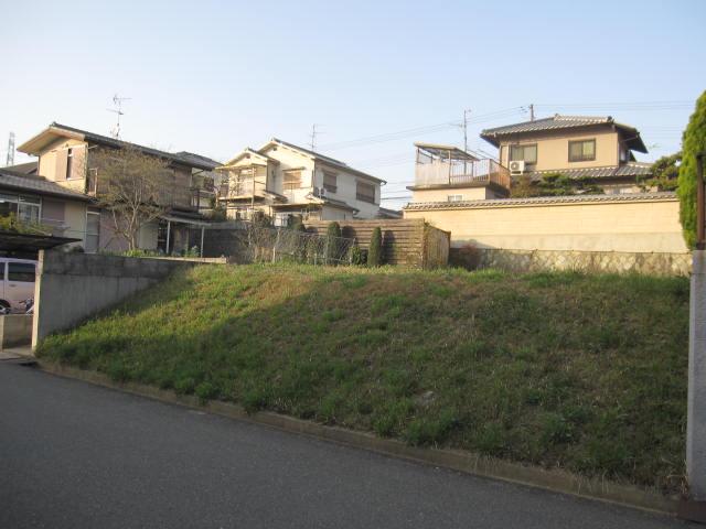 Local land photo. It came out south-facing 53 square meters to Ikuke hill!  It is the location of the 200m to Toho