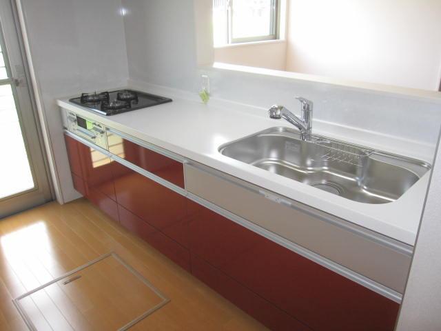 Same specifications photo (kitchen). Image Photos 