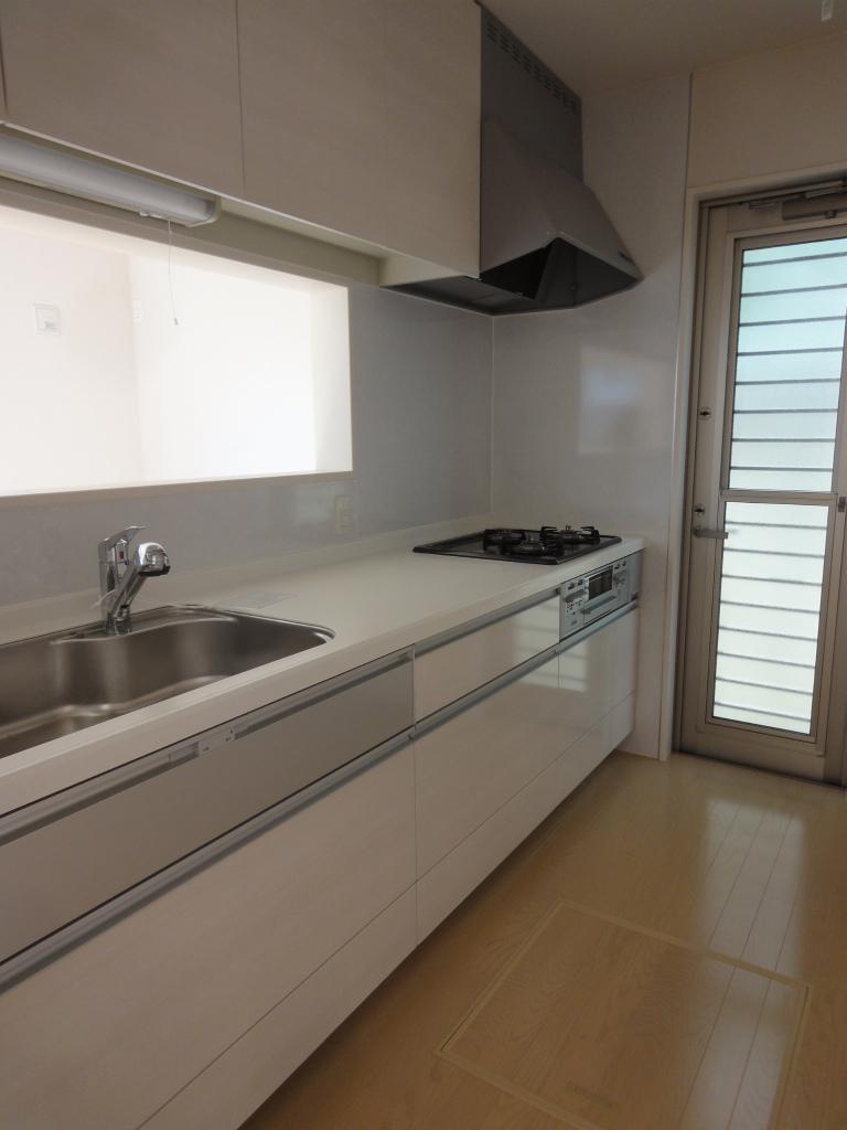 Same specifications photo (kitchen). The company example of construction (another site is)