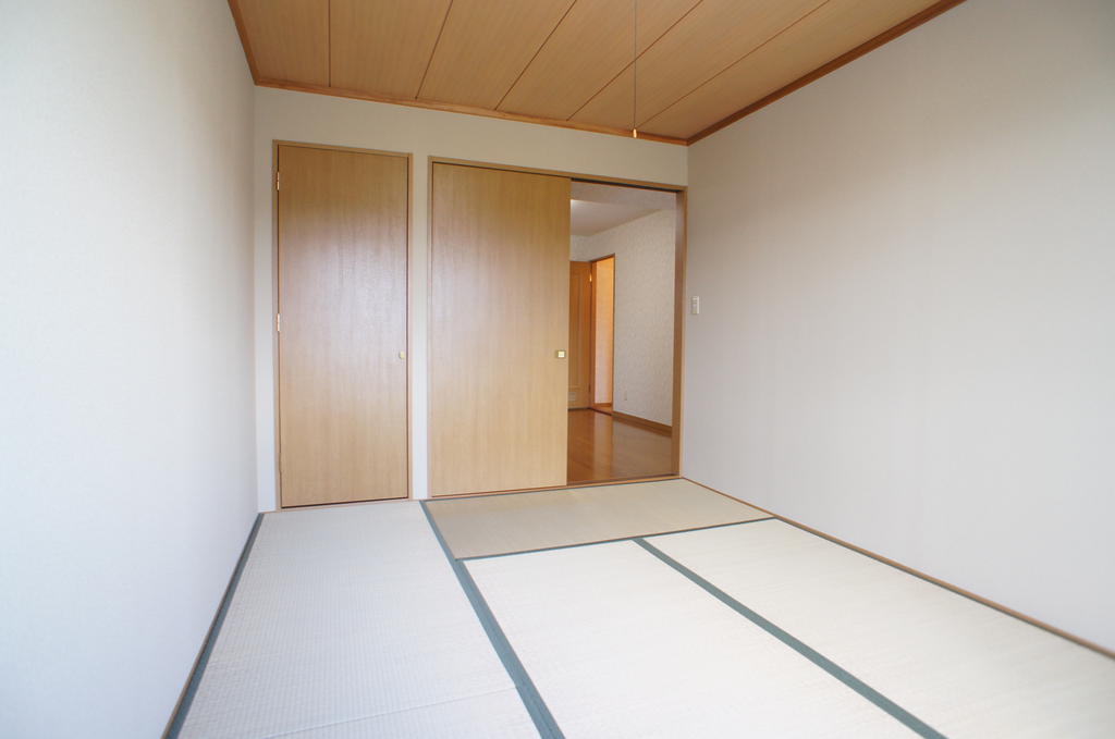 Other room space. Relax in the Japanese-style room!