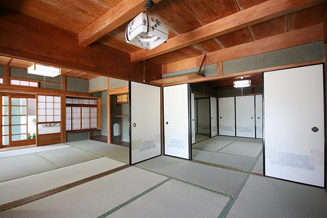 Non-living room. Main house State of the entrance before the Japanese-style room