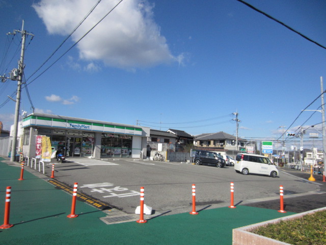 Convenience store. FamilyMart Mita Kamiisawa store up (convenience store) 847m