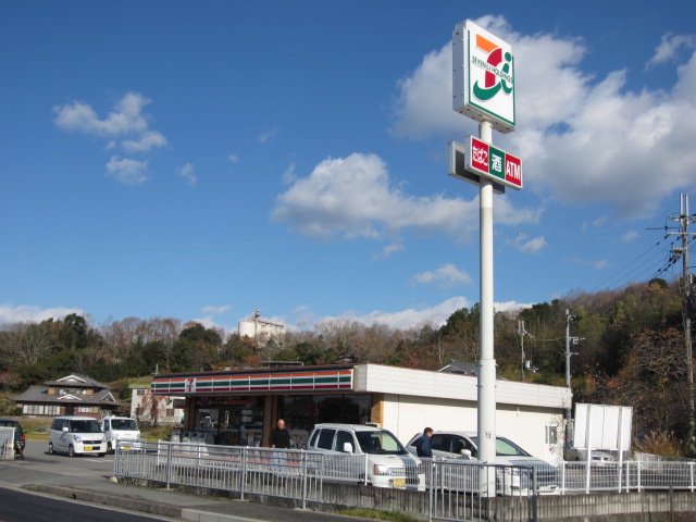 Convenience store. Seven-Eleven Mita Kamo store up (convenience store) 1454m