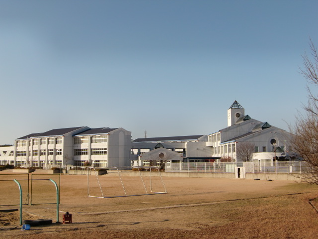 Junior high school. 1455m to Mita Municipal Fuji junior high school (junior high school)