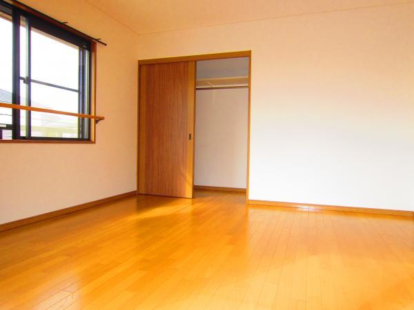Non-living room. The main bedroom is wide 8.6 tatami husband and wife!  Children's room is available for more than 6 Pledge