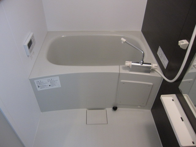 Bath. Bus with a bathroom dryer ◎ Image