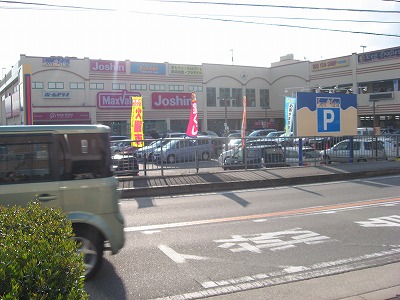 Supermarket. Maxvalu Mita store up to (super) 2259m
