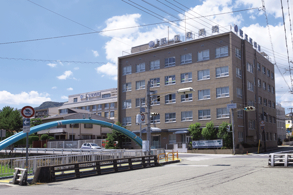 Surrounding environment. Takarazuka hospital (walk 16 minutes ・ About 1280m)