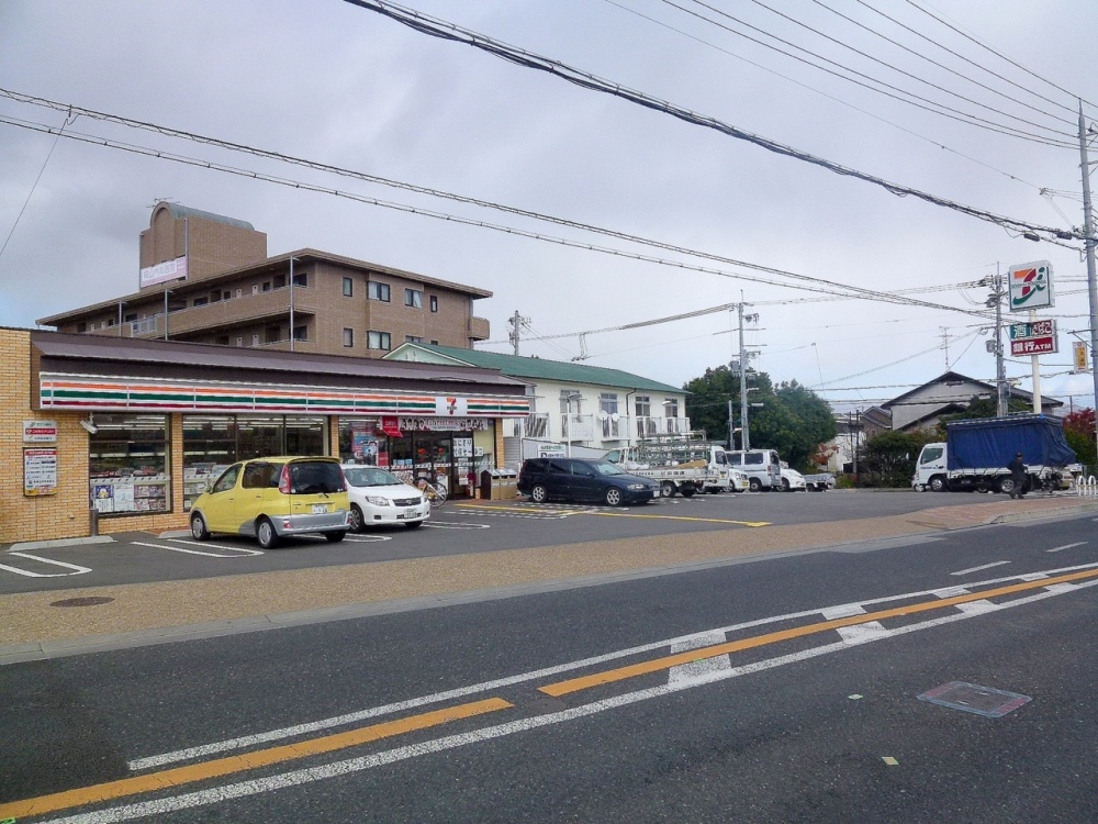 Convenience store. seven Eleven Yamamotonishi shop until the (convenience store) 161m