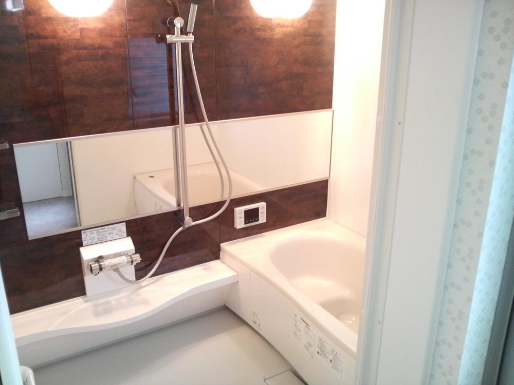 Bathroom. Same specification bathroom Refresh tired of the day Panasonic bathroom