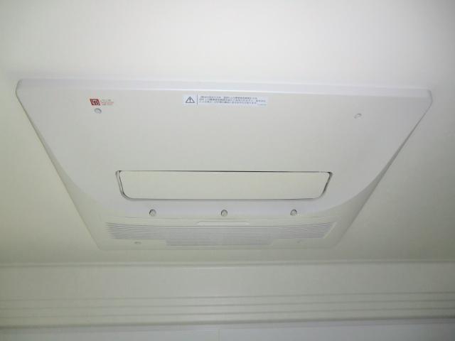 Cooling and heating ・ Air conditioning. Local photo (bathroom heating dryer)