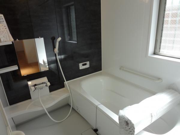 Same specifications photo (bathroom). Same specifications [Bathroom heating dryer] It prevents the occurrence of mold, Also very active in the laundry drying of the night or on a rainy day. Also, Also can you to keep warm in advance bathroom in the pre-heating function is on a cold day. 