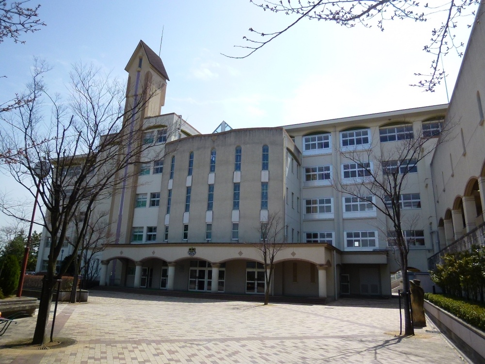 Junior high school. Takarazuka City 1278m to Takarazuka first junior high school (junior high school)