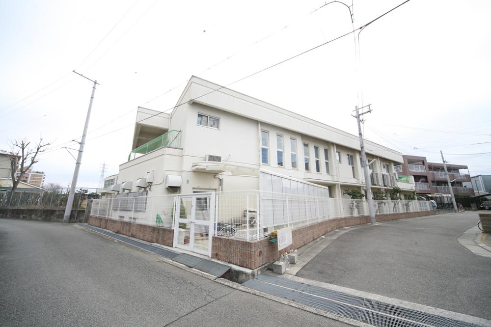 Primary school. Takarazuka Yamamotomaruhashi Elementary School