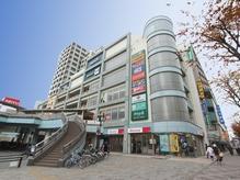 Live if Hibarigaoka. In the previous life convenience facilities Kawanishi-Noseguchi Station. Is also the charm of the property can be a proper use. Next station Kawanishinoseguchi Ekimae, Including the Seiyu supermarket, fashion ・ Miscellaneous goods ・ Shopping center of mosaic box that was gathered and restaurants, Hankyu Department Store is also entered to have asteroidenone Kawanishi, etc., Shopping facilities abundantly align. Because what you want to enter the hand one way, You'll be able to live in convenient comfort.