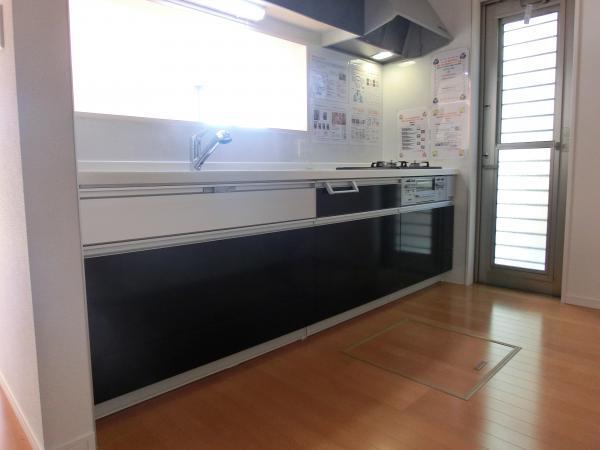 Same specifications photo (kitchen).  ■ Same specification kitchen ■  System Kitchen standard equipment. It is also attractive there is a water purifier. 