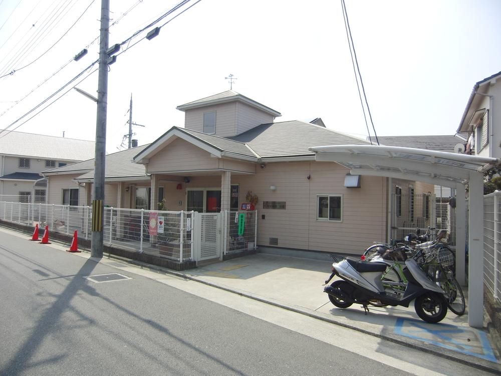 kindergarten ・ Nursery. Marubashi 2-minute walk from the 160m nursery to nursery minute Gardens, Drop off and pick up is also easy peace of mind. 0 ・ 1 ・ 2-year-olds is the homely nursery of target. You can play in peace in a quiet environment. There is also a we go may be for a walk park near.