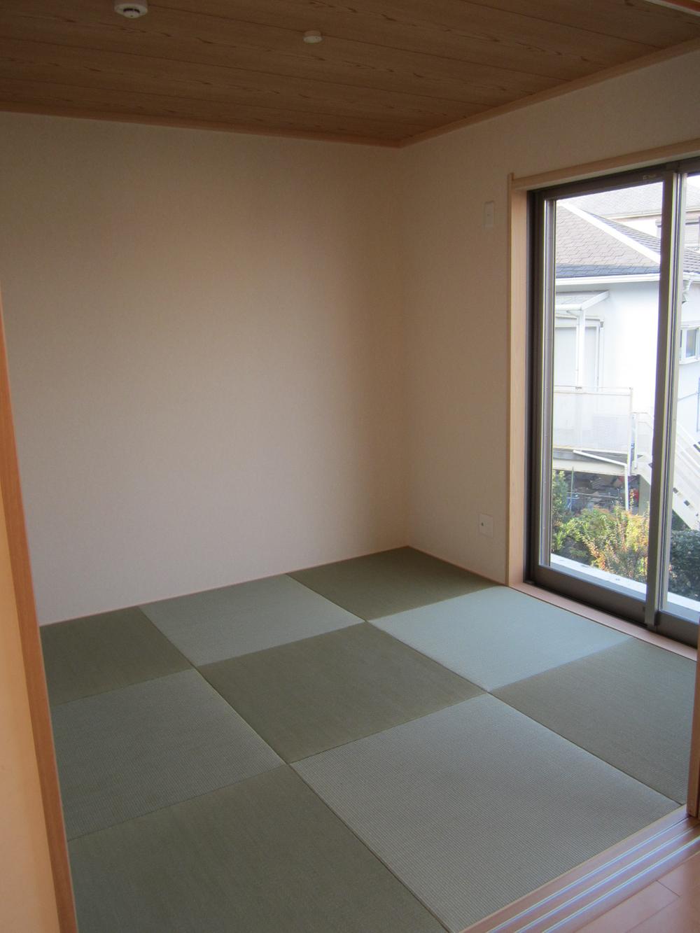 Non-living room. Japanese-style room 4.5 Pledge