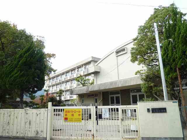 Primary school. Mefu 1000m up to elementary school