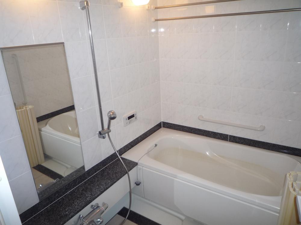 Bathroom. Bathroom size Spacious 1620. Bathroom is equipped with heating dryer.