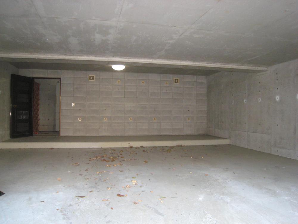 Parking lot