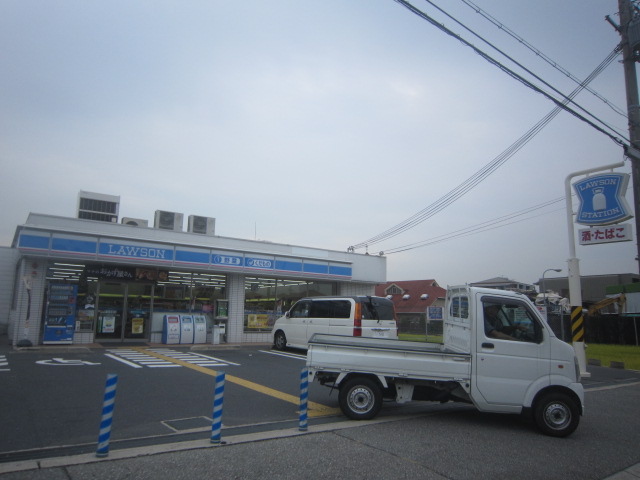 Convenience store. 271m until Lawson Takarazuka Nakasuji 6-chome (convenience store)