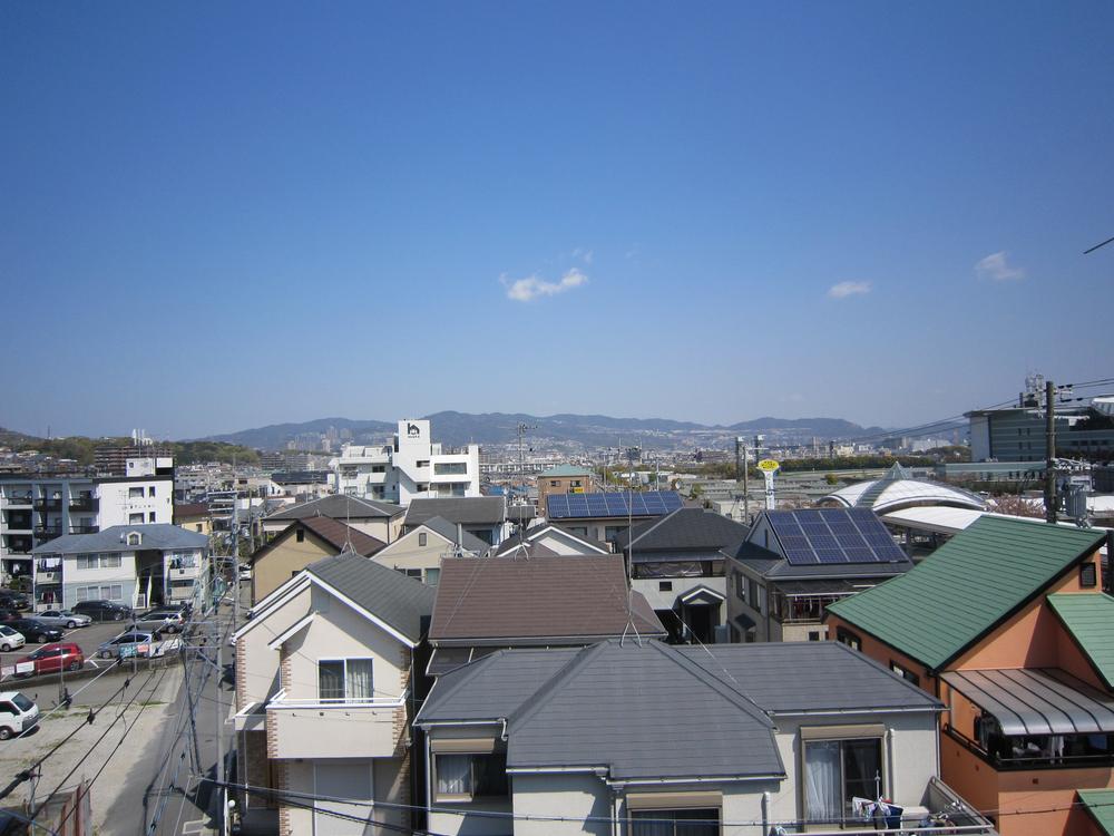 View photos from the dwelling unit. View from local (April 2013) Shooting