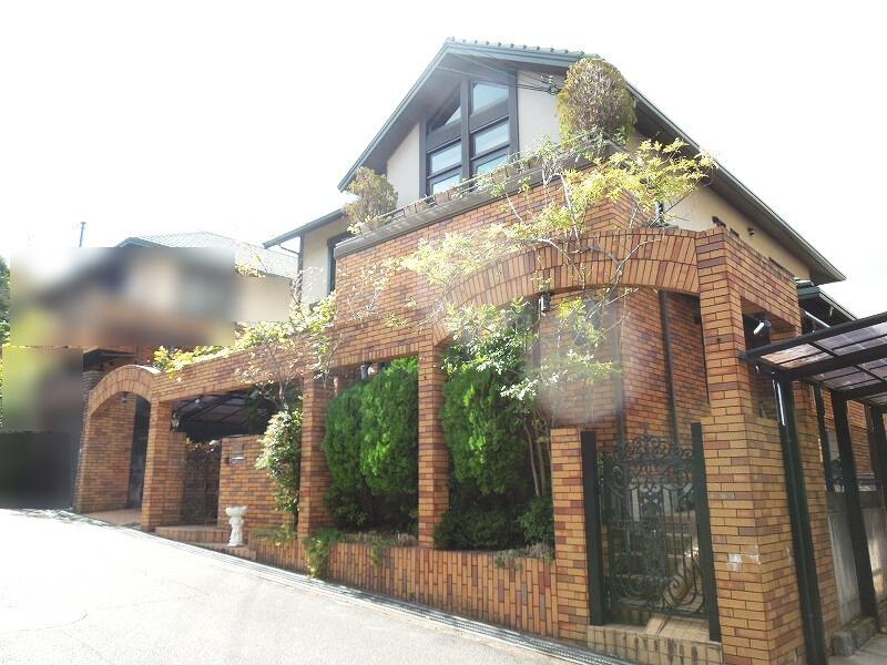 Local appearance photo. Sekisui House Ltd. construction of custom home Brick tile of seller-like commitment it is used to luxury