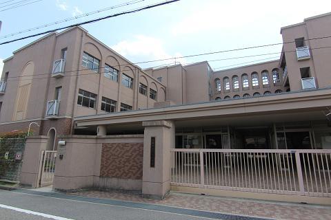 Primary school. 650m from Incheon elementary school