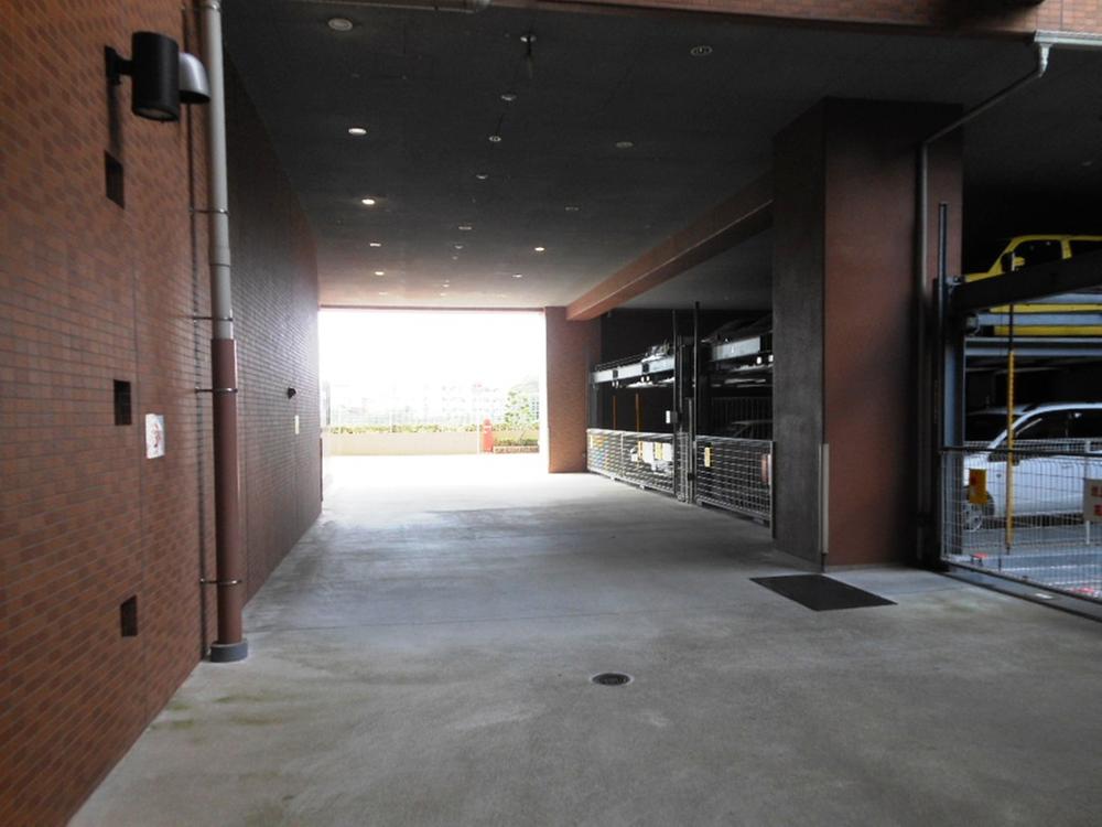 Parking lot