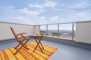Rooftop terrace where you can enjoy the view without worrying about the line of sight around. Sometimes alone, Relaxed and quiet time