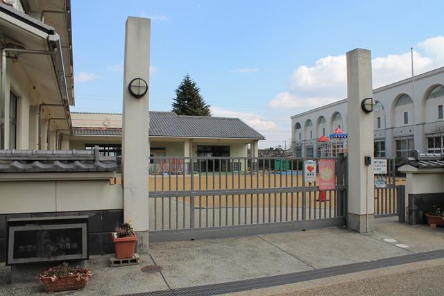 kindergarten ・ Nursery. The hotel next to the 400m Obama elementary school to Obama kindergarten. Founded 90 years of kindergarten.