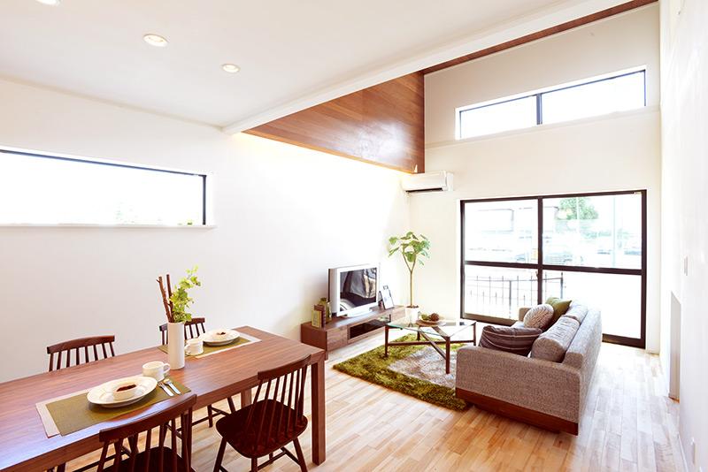 Living. There is a dream what to be fulfilled because Nomura builders have put a force on the design. You can see a house that combines the uniqueness and convenience in local. (Local model room No. 46 locations)
