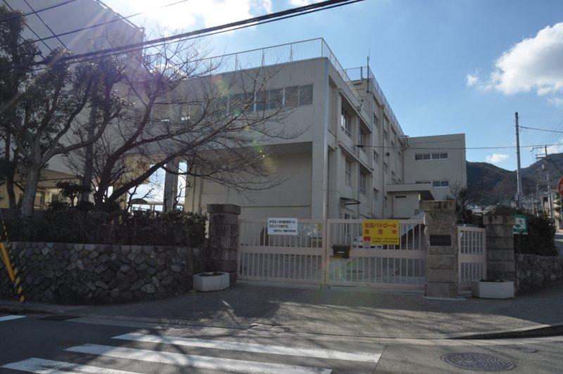 Junior high school. Takarazuka Municipal Hobai until junior high school 240m