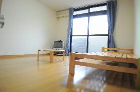 Living and room. Zenshitsuminami direction