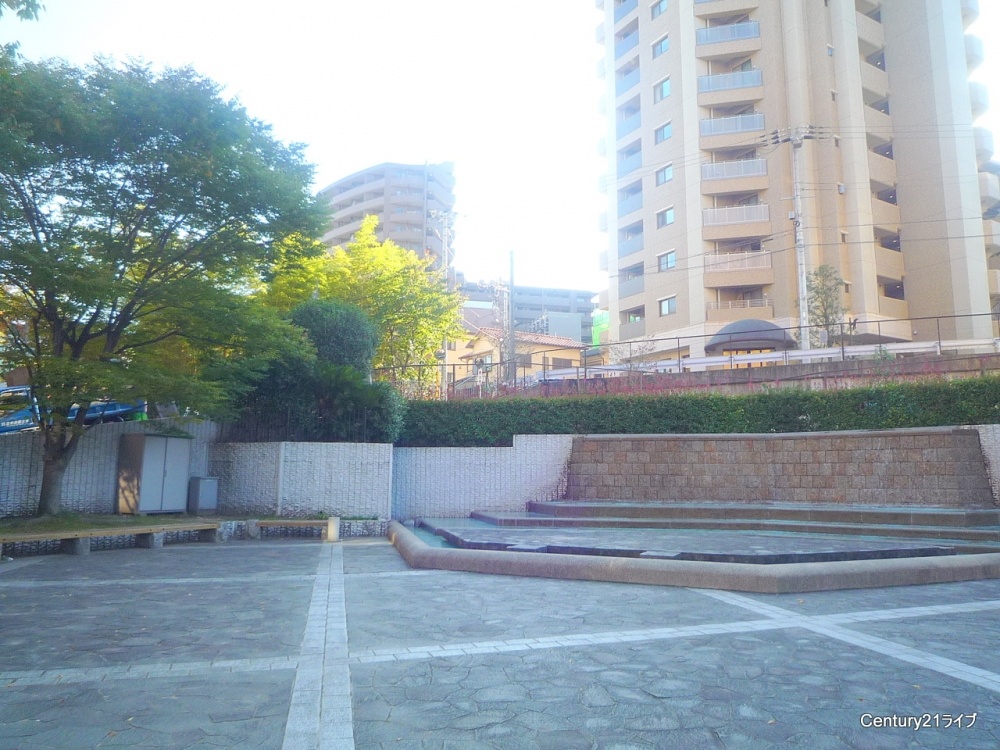 park. Yumoto stand 826m to square (park)